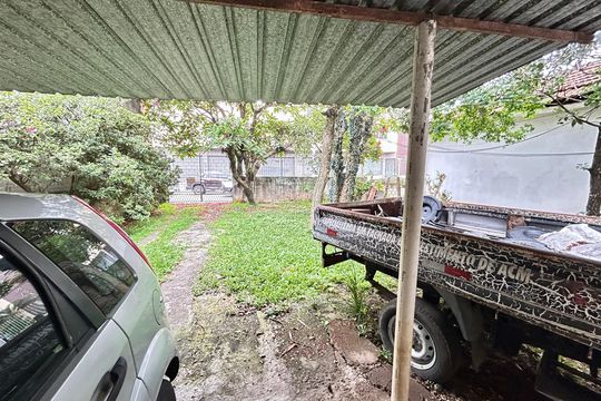 Garagem de casa à venda com 3 quartos, 200m² em Vila Galvão, Guarulhos