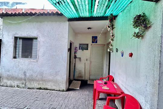 Área de casa à venda com 3 quartos, 200m² em Vila Galvão, Guarulhos