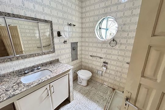Banheiro 2 de casa à venda com 3 quartos, 200m² em Vila Galvão, Guarulhos