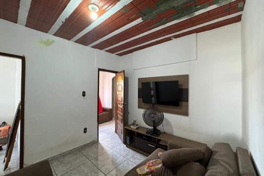 Casa à venda com 4 quartos, 200m² em Betânia, Belo Horizonte