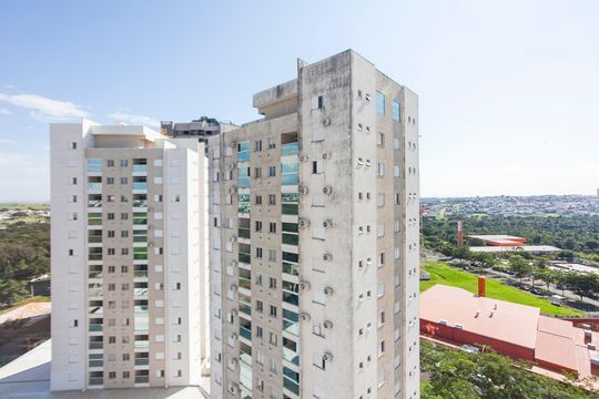 Vista da Suite de apartamento para alugar com 2 quartos, 70m² em Granja Marileusa, Uberlândia