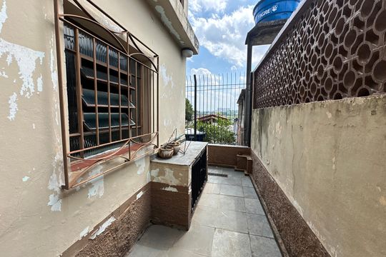 Quintal de casa à venda com 4 quartos, 125m² em Vila Sao Jorge, Barueri