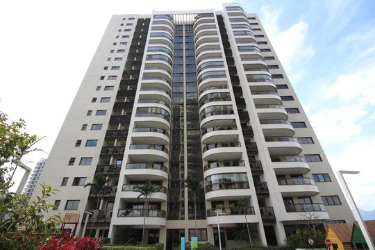 Fachada do bloco de apartamento à venda com 4 quartos, 126m² em Barra da Tijuca, Rio de Janeiro