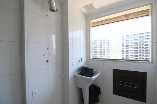 Área de serviço de apartamento à venda com 4 quartos, 126m² em Barra da Tijuca, Rio de Janeiro