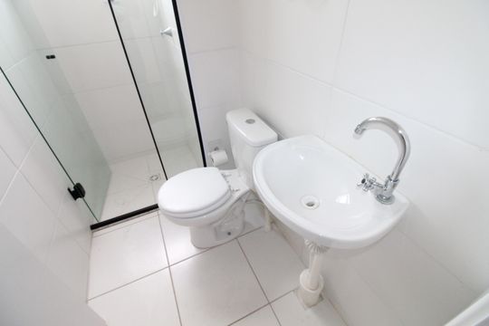 Banheiro de apartamento para alugar com 2 quartos, 44m² em Jardim Topazio, São José dos Campos