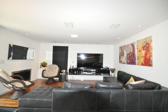 Sala de casa à venda com 3 quartos, 300m² em Jardim Guanca, São Paulo