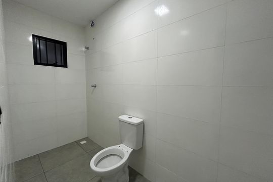 Banheiro de apartamento para alugar com 1 quarto, 29m² em Rondônia, Novo Hamburgo