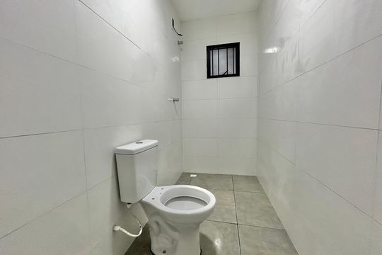 Banheiro de apartamento para alugar com 1 quarto, 29m² em Rondônia, Novo Hamburgo
