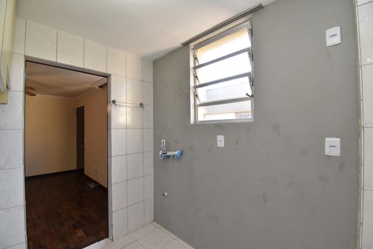 Cozinha de apartamento à venda com 3 quartos, 70m² em Cajuru, Curitiba