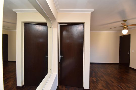 Sala de apartamento à venda com 3 quartos, 70m² em Cajuru, Curitiba