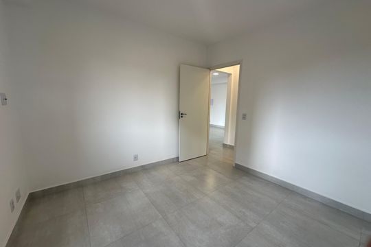 Suíte de apartamento para alugar com 2 quartos, 60m² em Outeiro de São Fernando, Barueri