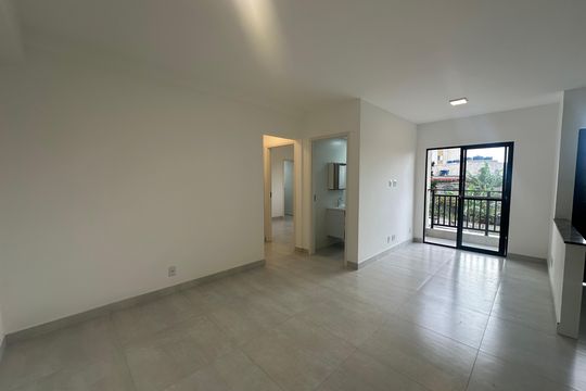 Sala de apartamento para alugar com 2 quartos, 60m² em Outeiro de São Fernando, Barueri