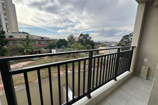 Varanda da Sala de apartamento para alugar com 2 quartos, 60m² em Outeiro de São Fernando, Barueri