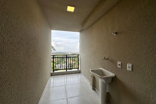 Varanda de apartamento para alugar com 2 quartos, 57m² em Outeiro de São Fernando, Barueri