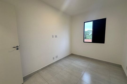 Quarto 1 de apartamento para alugar com 2 quartos, 57m² em Outeiro de São Fernando, Barueri