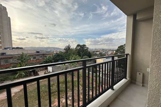 Varanda da Sala de apartamento para alugar com 2 quartos, 59m² em Outeiro de São Fernando, Barueri