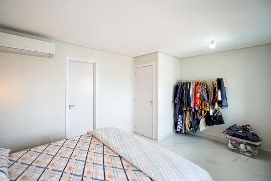 Suíte de apartamento à venda com 2 quartos, 55m² em Chácara Seis de Outubro, São Paulo
