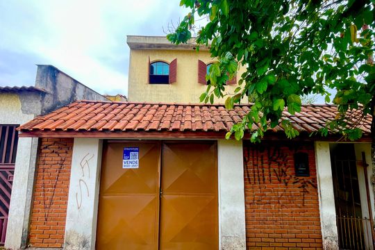 Placa instalada na fachada do imóvel  de casa à venda com 5 quartos, 300m² em Jardim Rosa de Franca, Guarulhos