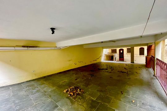 Garagem de casa à venda com 5 quartos, 300m² em Jardim Rosa de Franca, Guarulhos