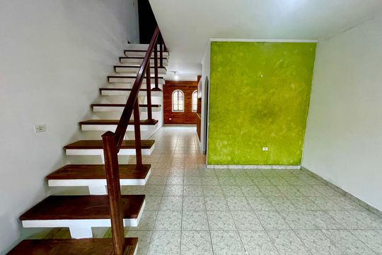 Detalhe Sala de casa à venda com 5 quartos, 300m² em Jardim Rosa de Franca, Guarulhos