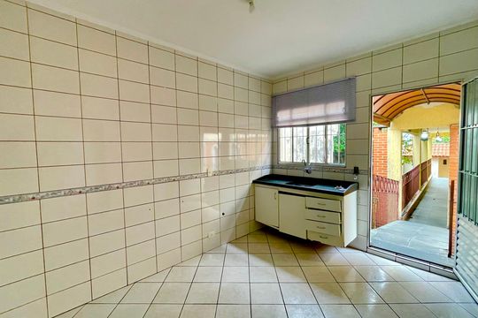 Cozinha 3 de casa à venda com 5 quartos, 300m² em Jardim Rosa de Franca, Guarulhos