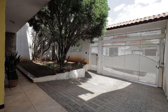 Garagem de casa à venda com 4 quartos, 300m² em Vila Pires, Santo André
