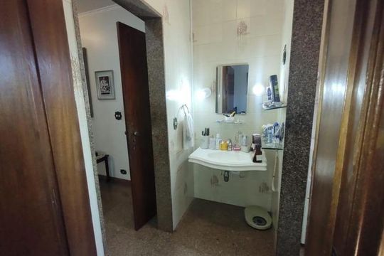 Casa para alugar com 3 quartos, 330m² em Jardim Analia Franco, São Paulo