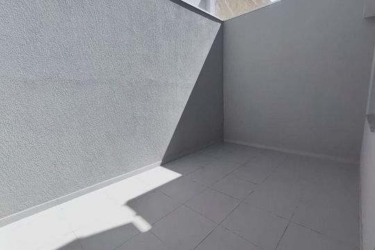 Casa à venda com 3 quartos, 150m² em Vila Scarpelli, Santo André
