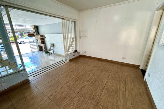 Sala de casa à venda com 2 quartos, 150m² em Vila Rosalia, Guarulhos