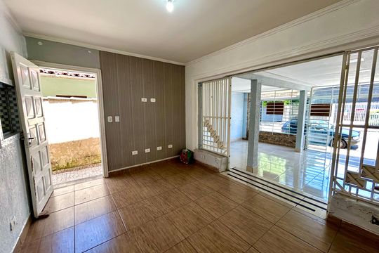 Sala de casa à venda com 2 quartos, 150m² em Vila Rosalia, Guarulhos