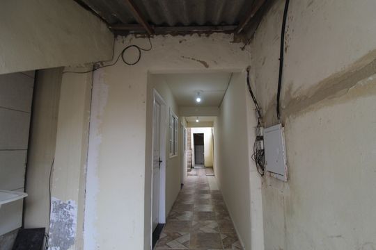Corredor de kitnet/studio para alugar com 1 quarto, 28m² em Recreio, Rio de Janeiro