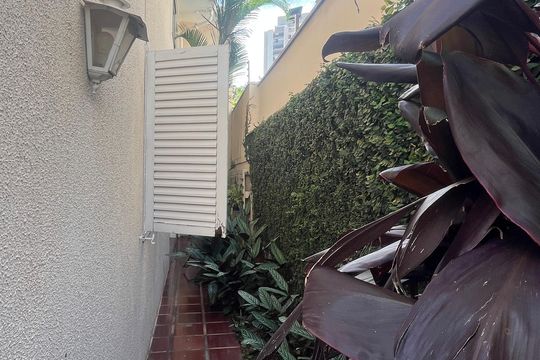Casa à venda com 3 quartos, 242m² em Jardim Brasil, Campinas