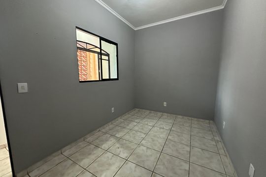 Quarto 2 de casa à venda com 3 quartos, 260m² em Jardim Sao Pedro, Barueri