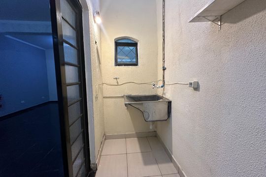 Área de Serviço de casa à venda com 3 quartos, 260m² em Jardim Sao Pedro, Barueri