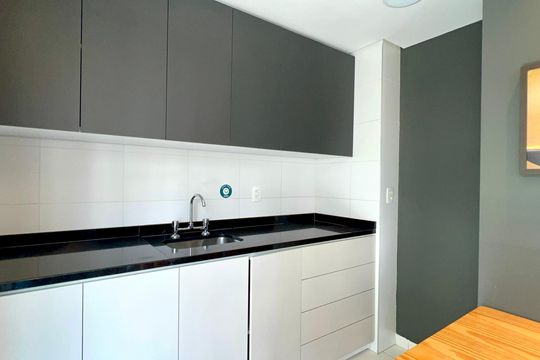 Cozinha de kitnet/studio para alugar com 1 quarto, 30m² em Vila Madalena, São Paulo