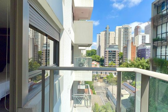 Varanda de kitnet/studio para alugar com 1 quarto, 30m² em Vila Madalena, São Paulo