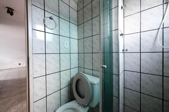 Banheiro de apartamento à venda com 2 quartos, 62m² em Vila Silvia, São Paulo
