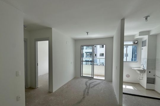 Sala de apartamento à venda com 2 quartos, 46m² em Recreio dos Bandeirantes, Rio de Janeiro