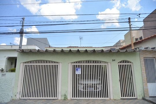 Fachada de casa para alugar com 3 quartos, 240m² em Parque das Nações, Santo André