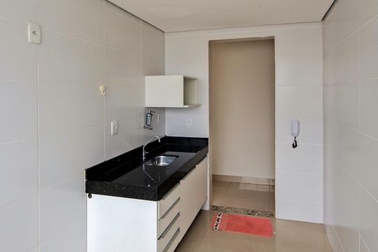 Cozinha e Área de Serviço de apartamento para alugar com 3 quartos, 78m² em Paraíso, Belo Horizonte