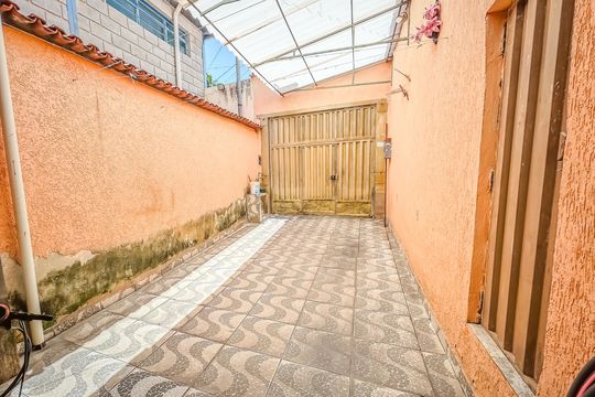 Casa à venda com 3 quartos, 176m² em São Benedito, Belo Horizonte