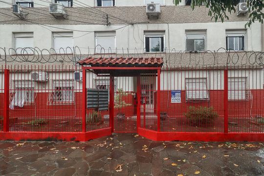 Fachada de apartamento à venda com 2 quartos, 54m² em São Sebastião, Porto Alegre