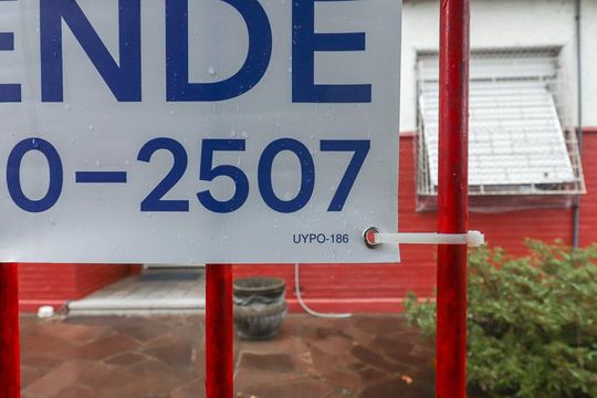 Fachada de apartamento à venda com 2 quartos, 54m² em São Sebastião, Porto Alegre