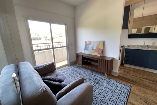 Sala de casa de condomínio para alugar com 1 quarto, 42m² em Granja Viana, Cotia