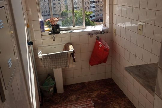 Apartamento à venda com 2 quartos, 70m² em Horto, Belo Horizonte