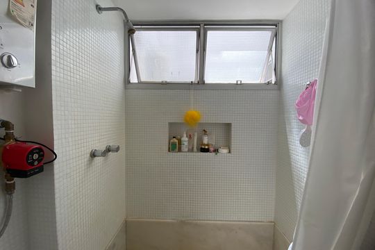 Suite de apartamento à venda com 3 quartos, 156m² em Lagoa, Rio de Janeiro