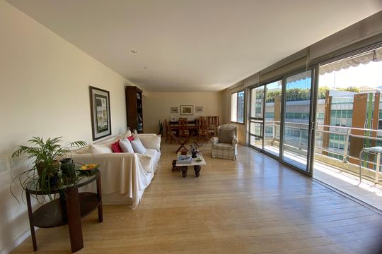 Sala  de apartamento à venda com 3 quartos, 156m² em Lagoa, Rio de Janeiro