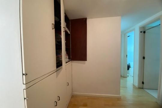 Corredor  de apartamento à venda com 3 quartos, 156m² em Lagoa, Rio de Janeiro