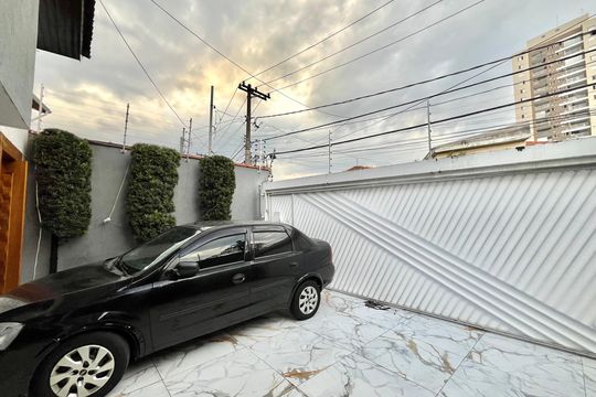 Garagem de casa à venda com 4 quartos, 186m² em Parque Imperial, São Paulo
