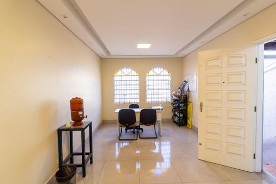 Casa para alugar com 3 quartos, 180m² em Cidade Ademar, São Paulo